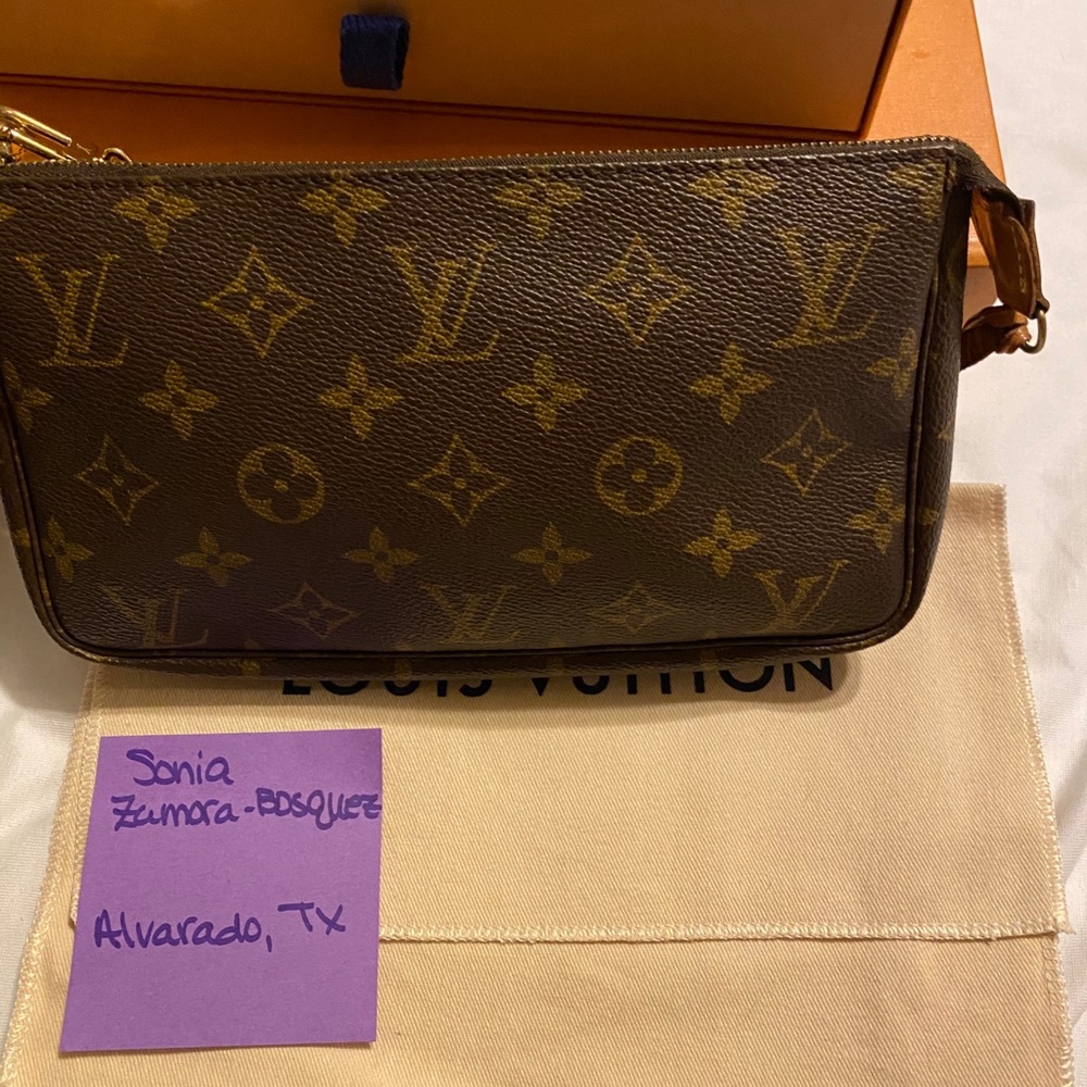 SOLD Authentic Louis Vuitton Monogram Pochette